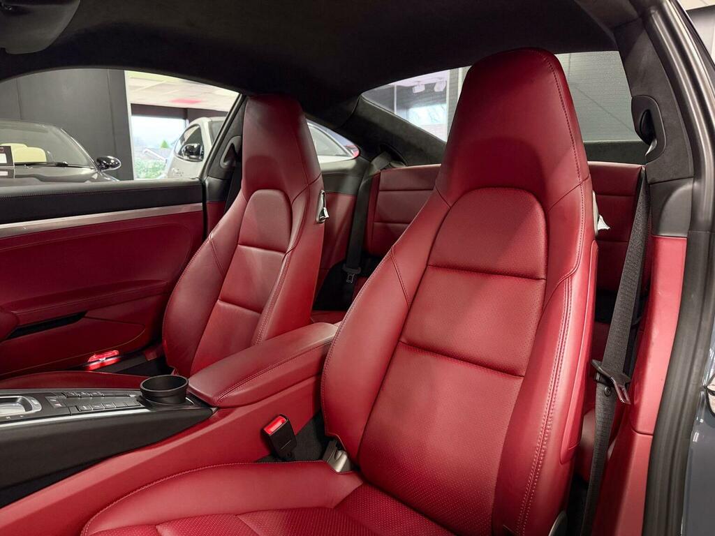 Porsche 911 Coupe #4