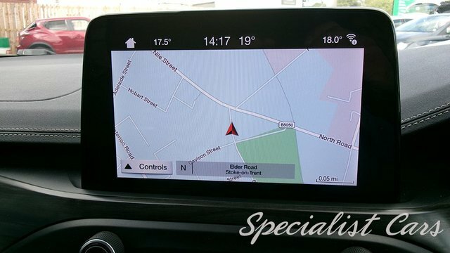 Ford Focus 1.0T Ecoboost Vignale Hatchback White #6