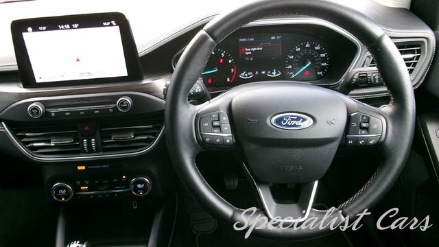 Ford Focus 1.0T Ecoboost Vignale Hatchback White #5