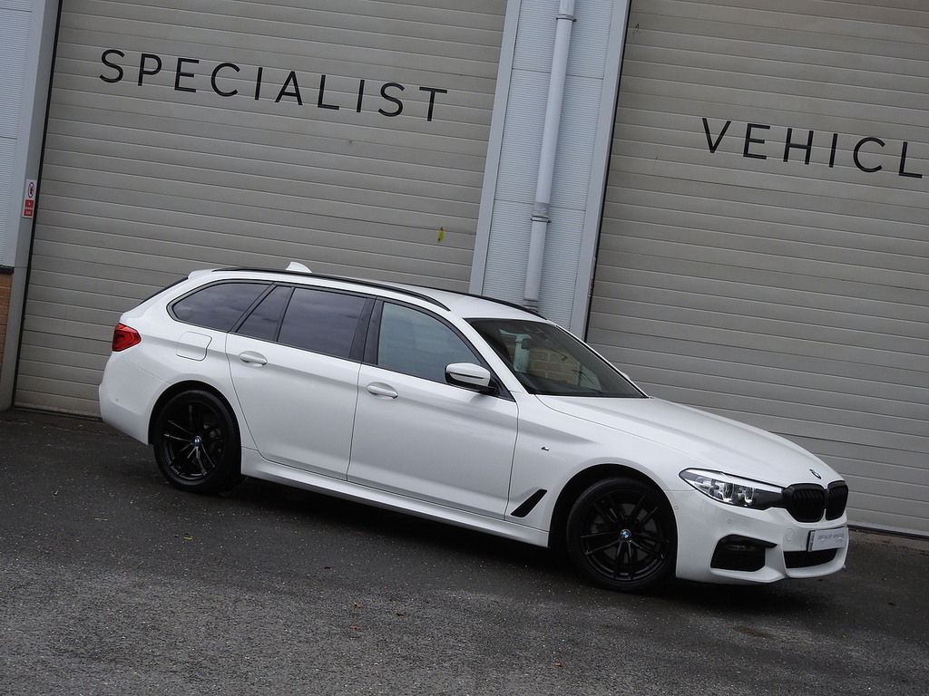 BMW 5 Series 520D M Sport YA19AOZ White