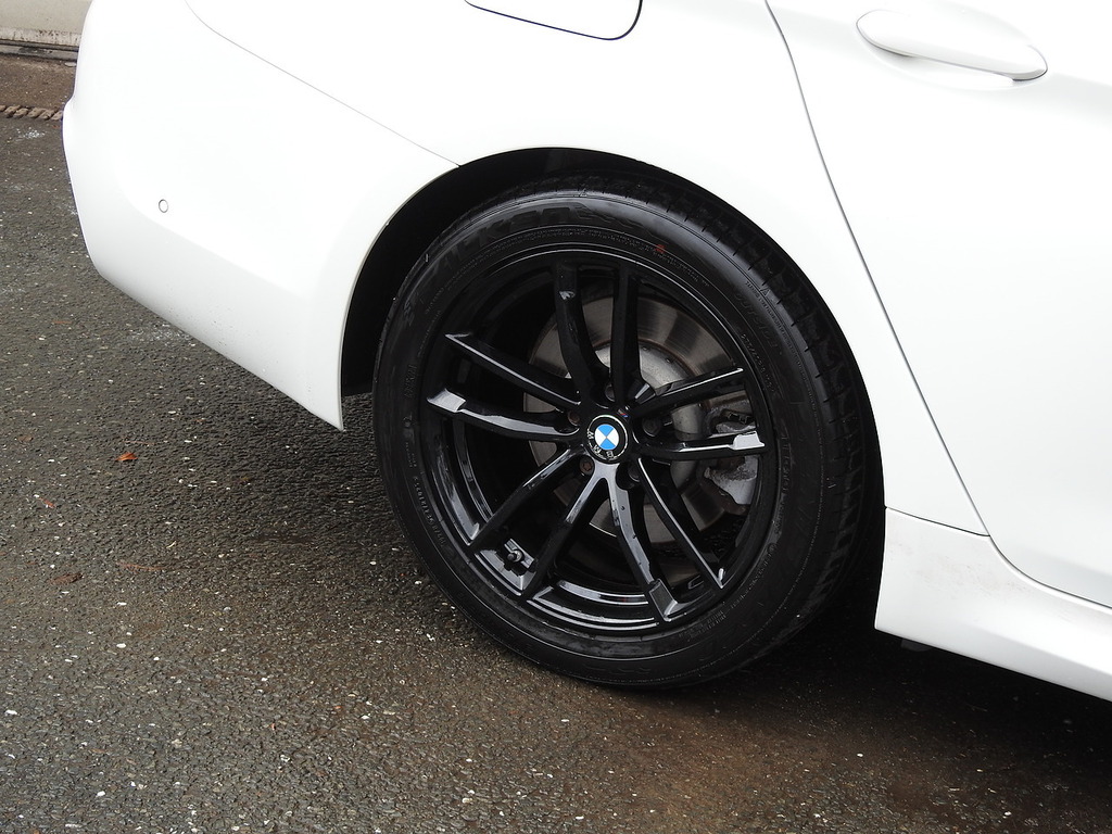 BMW 5 Series 520D M Sport YA19AOZ White #6
