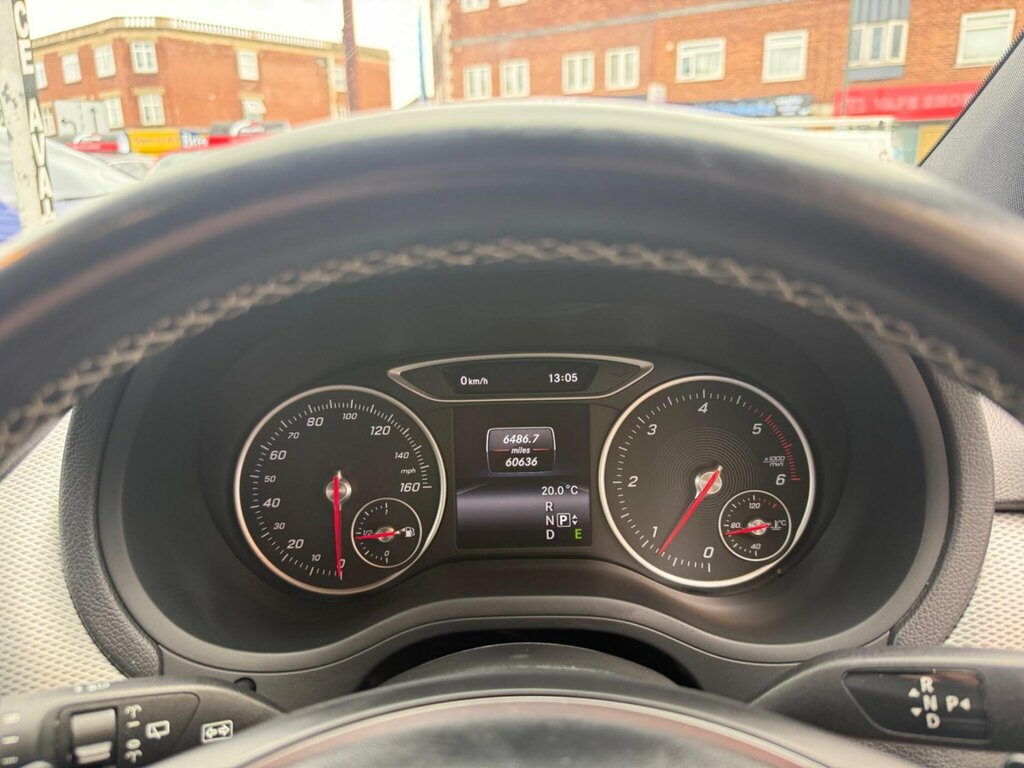 Mercedes-Benz B Class Mpv Black #15