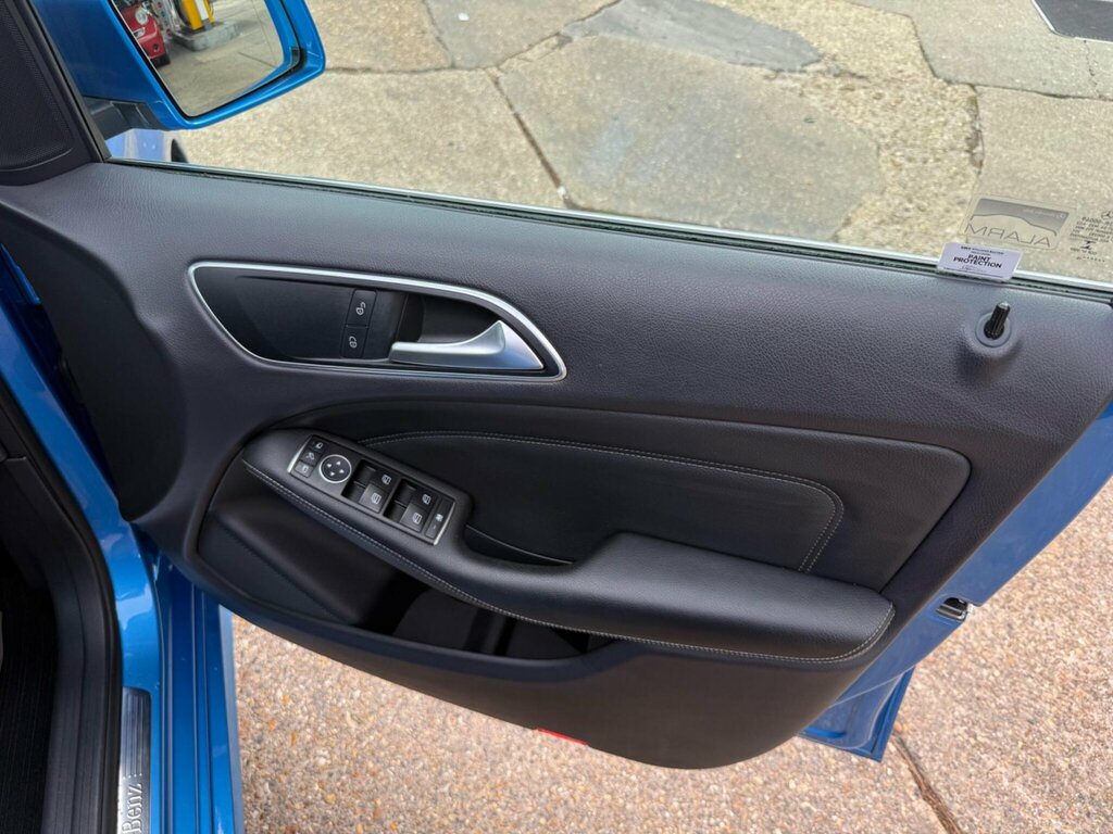 Mercedes-Benz B Class Mpv Black #24