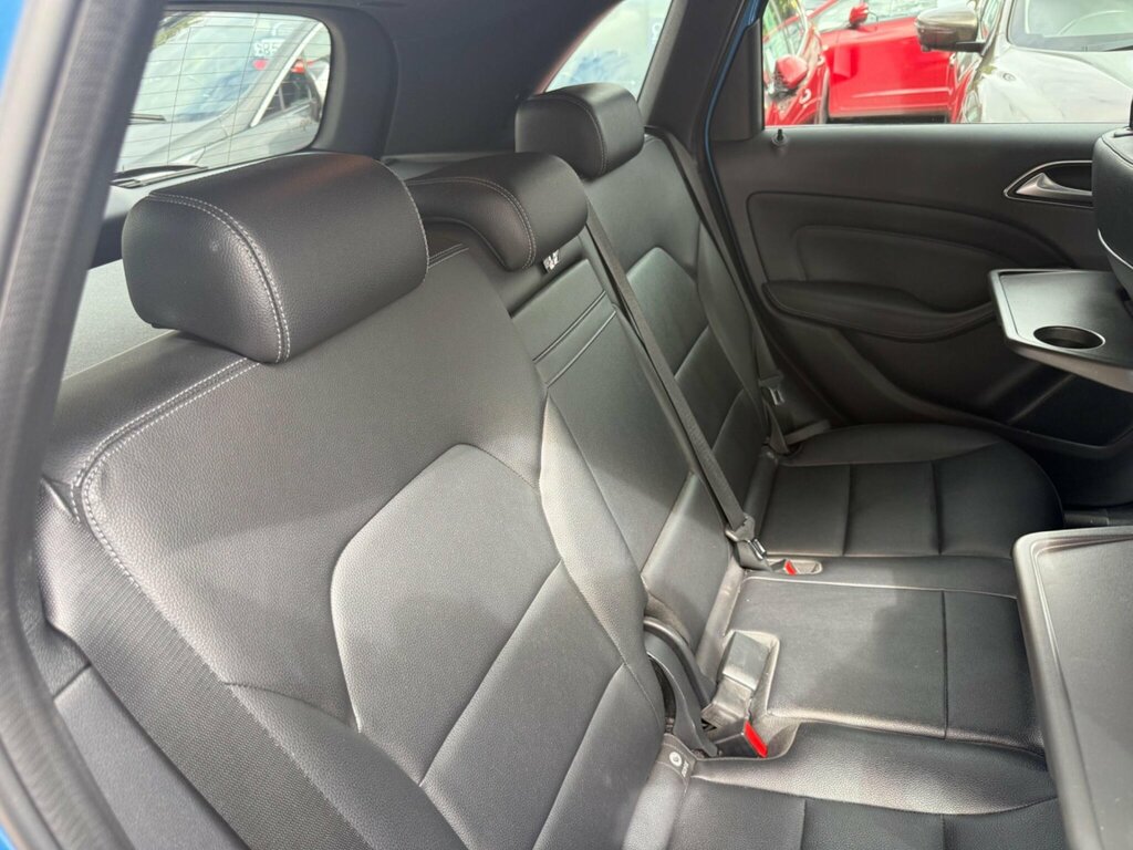 Mercedes-Benz B Class Mpv Black #28
