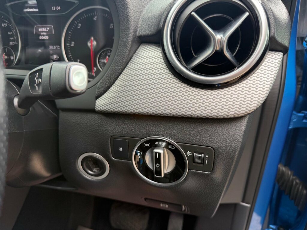 Mercedes-Benz B Class Mpv Black #12
