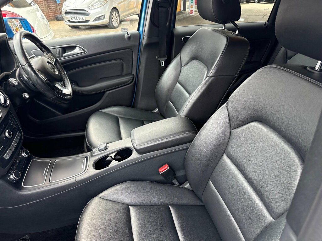 Mercedes-Benz B Class Mpv Black #31
