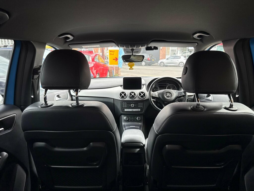 Mercedes-Benz B Class Mpv Black #36