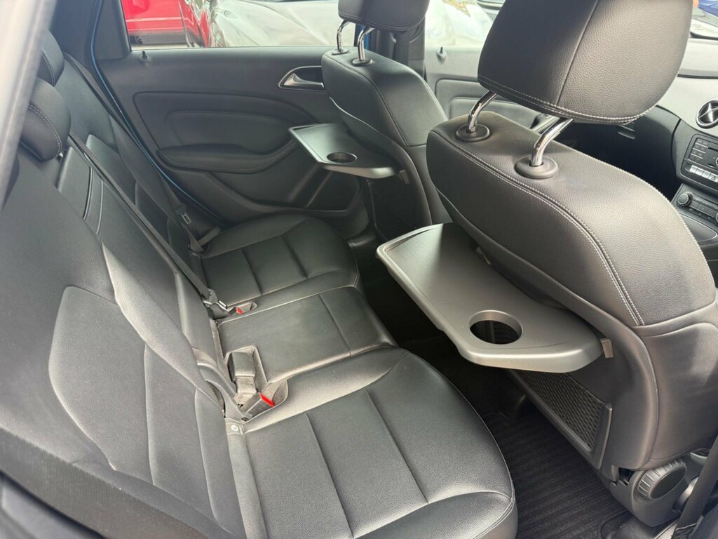 Mercedes-Benz B Class Mpv Black #27