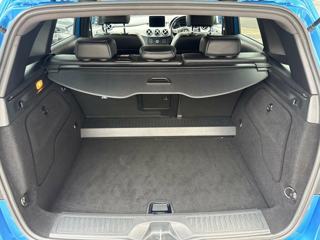 Mercedes-Benz B Class Mpv Black #37