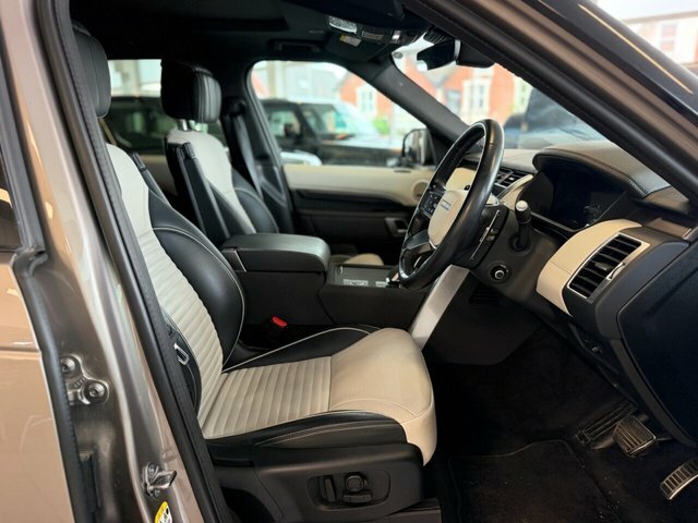 Land Rover Discovery D300 Dynamic Hse Eiger Grey Grey #19