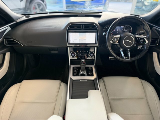 Jaguar XE 2.0 D200 R-dynamic S White #20