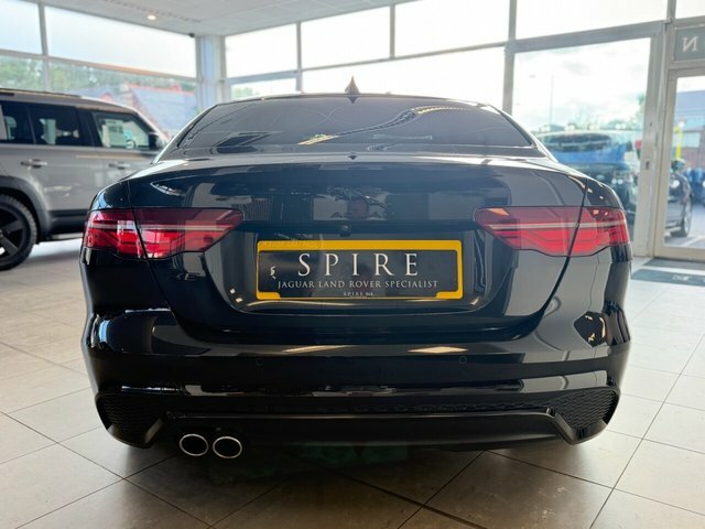 Jaguar XE 2.0 D200 R-dynamic S White #11