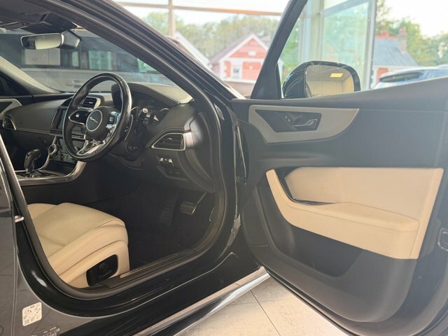 Jaguar XE 2.0 D200 R-dynamic S White #13