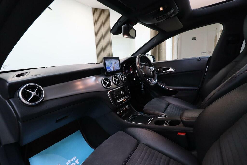Mercedes-Benz CLA Class 45 4Matic Tip 2018 Black #9