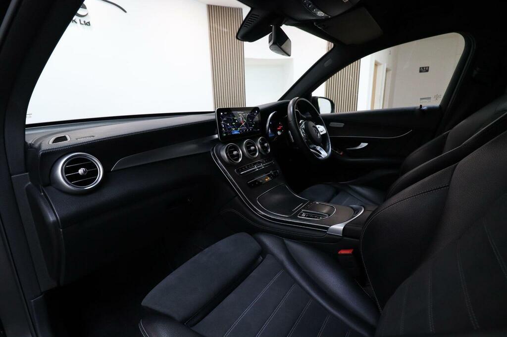 Mercedes-Benz GLC Class Glc 300 Amg Line Premium 4Matic Black #9