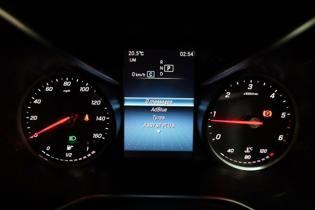 Mercedes-Benz GLC Class Glc 300 Amg Line Premium 4Matic Black #34