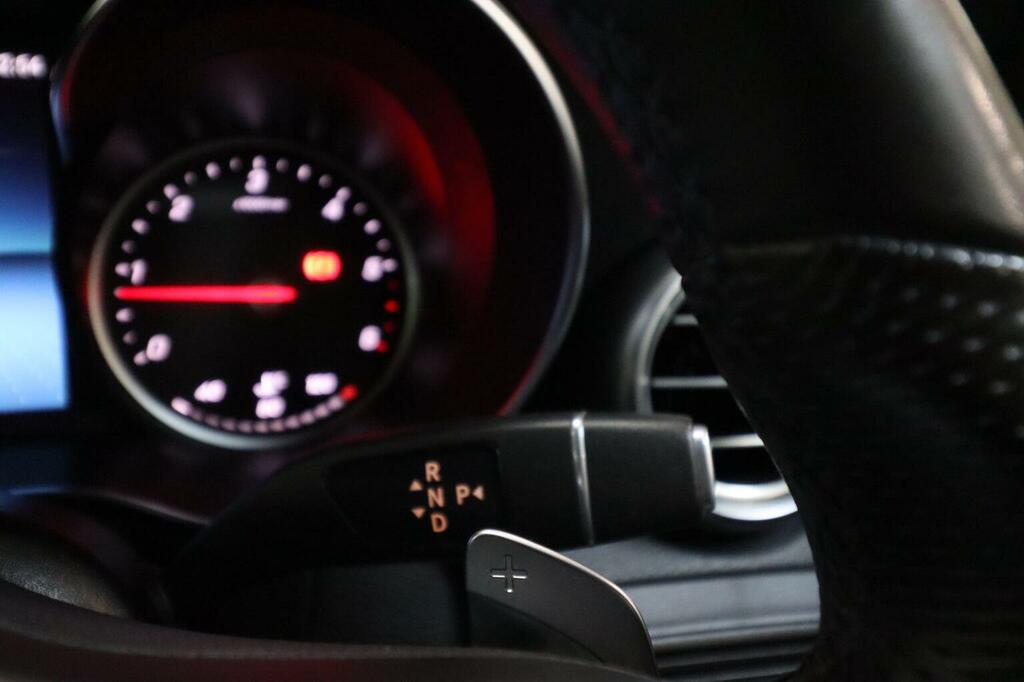 Mercedes-Benz GLC Class Glc 300 Amg Line Premium 4Matic Black #38