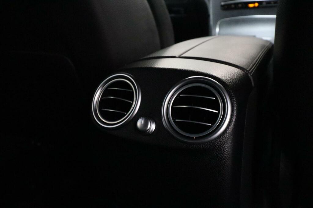 Mercedes-Benz GLC Class Glc 300 Amg Line Premium 4Matic Black #39