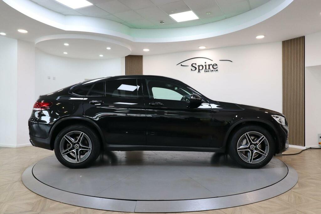 Mercedes-Benz GLC Class Glc 300 Amg Line Premium 4Matic Black #4