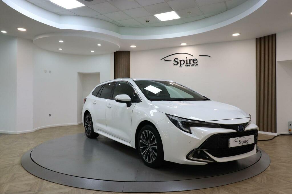 Toyota Corolla Estate 1.8 Vvt-h Design Touring Sports Cvt Euro 6 White #3