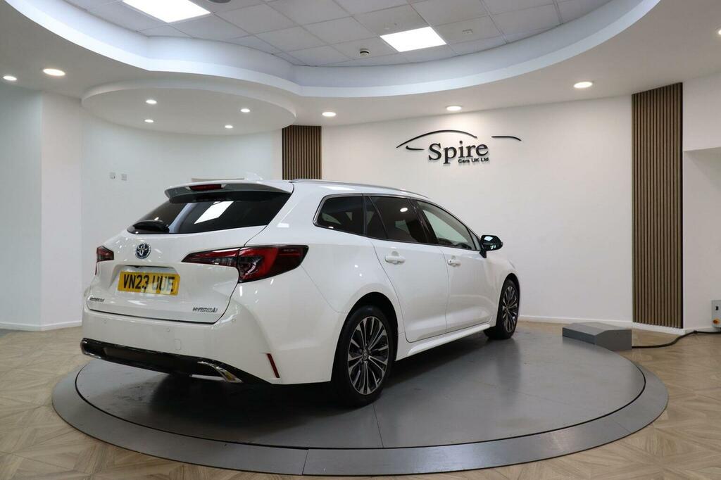 Toyota Corolla Estate 1.8 Vvt-h Design Touring Sports Cvt Euro 6 White #5