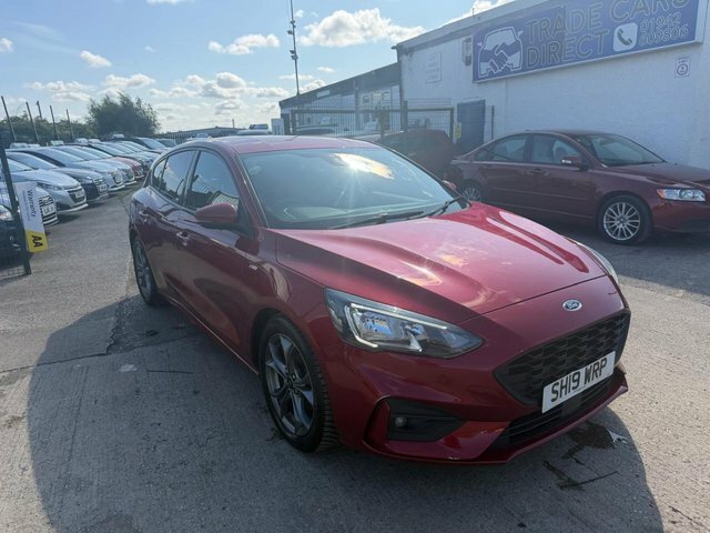 Ford Focus Ecoboost St-line Hatchback Red