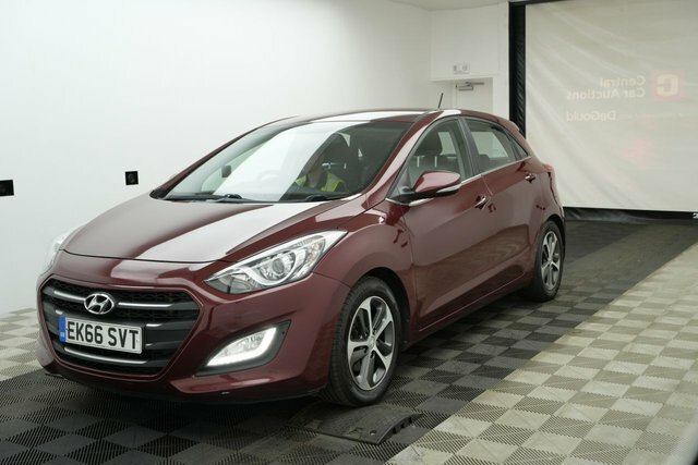 Hyundai I30 Crdi Blue Drive Se Red #2