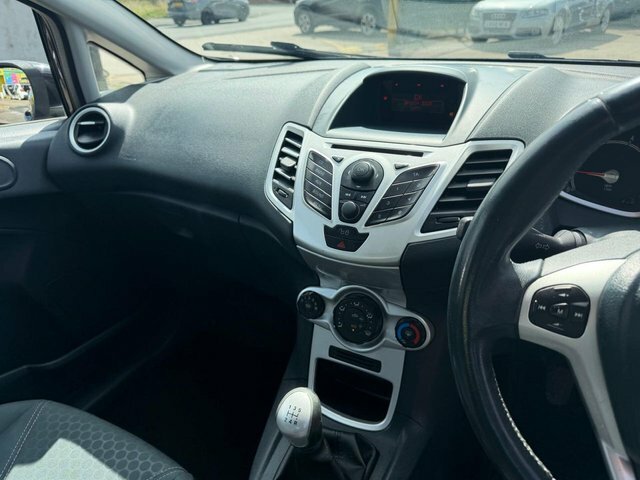 Ford Fiesta Zetec Black #13
