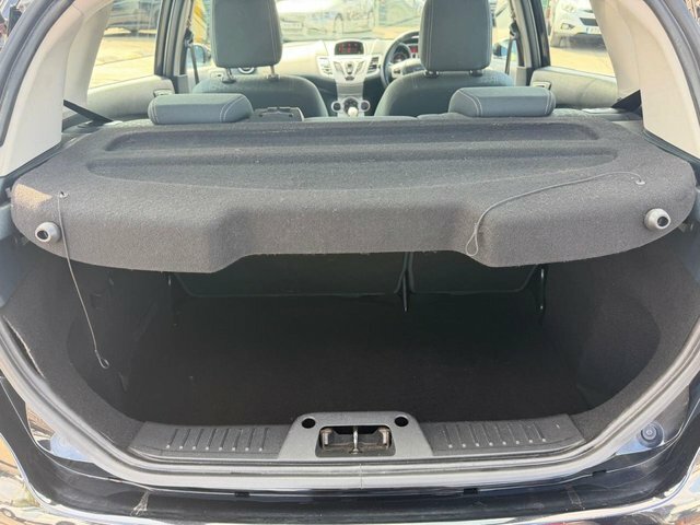 Ford Fiesta Zetec Black #9