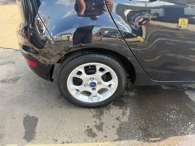 Ford Fiesta Zetec Black #18