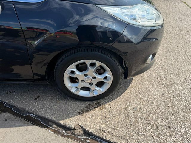 Ford Fiesta Zetec Black #19
