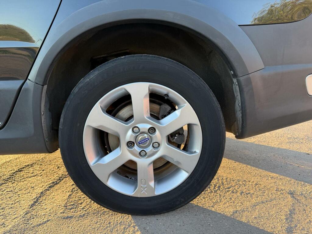 Volvo XC70 2.4 D5 Se Grey #48