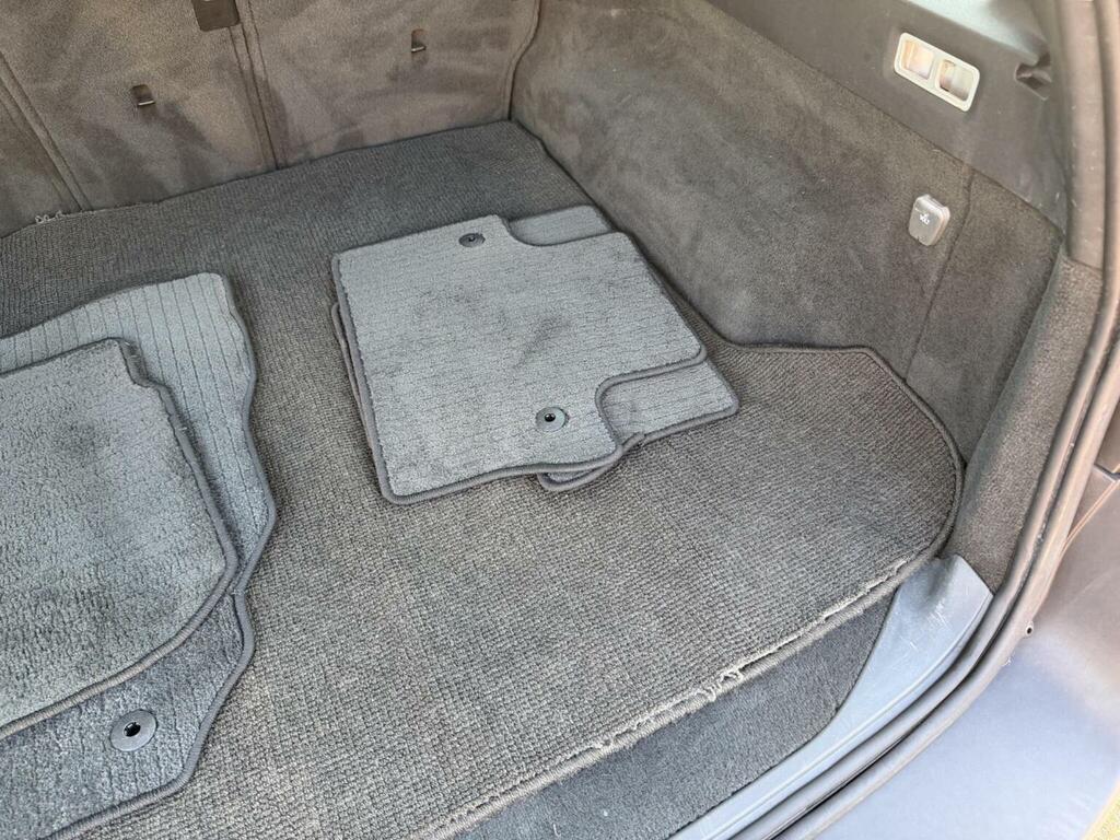 Volvo XC70 2.4 D5 Se Grey #26