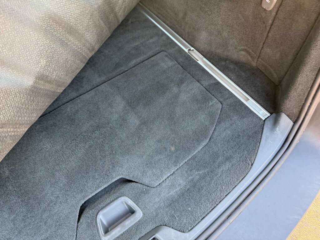Volvo XC70 2.4 D5 Se Grey #27
