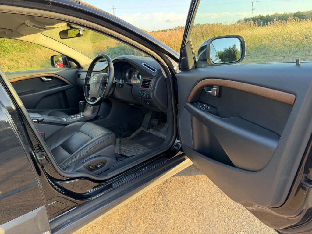 Volvo XC70 2.4 D5 Se Grey #63