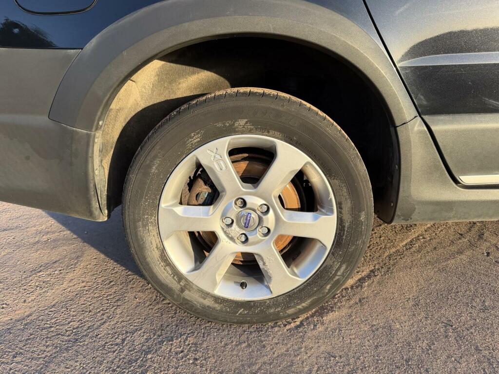 Volvo XC70 2.4 D5 Se Grey #49