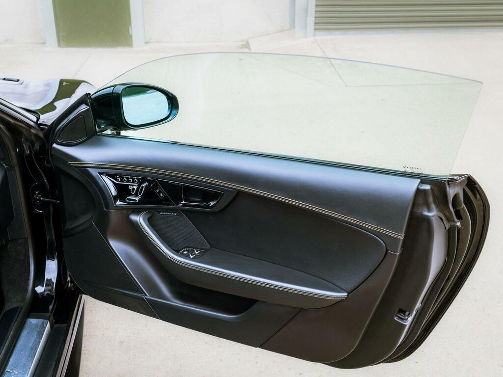 Jaguar F-Type 3L 400 Sport Black #38