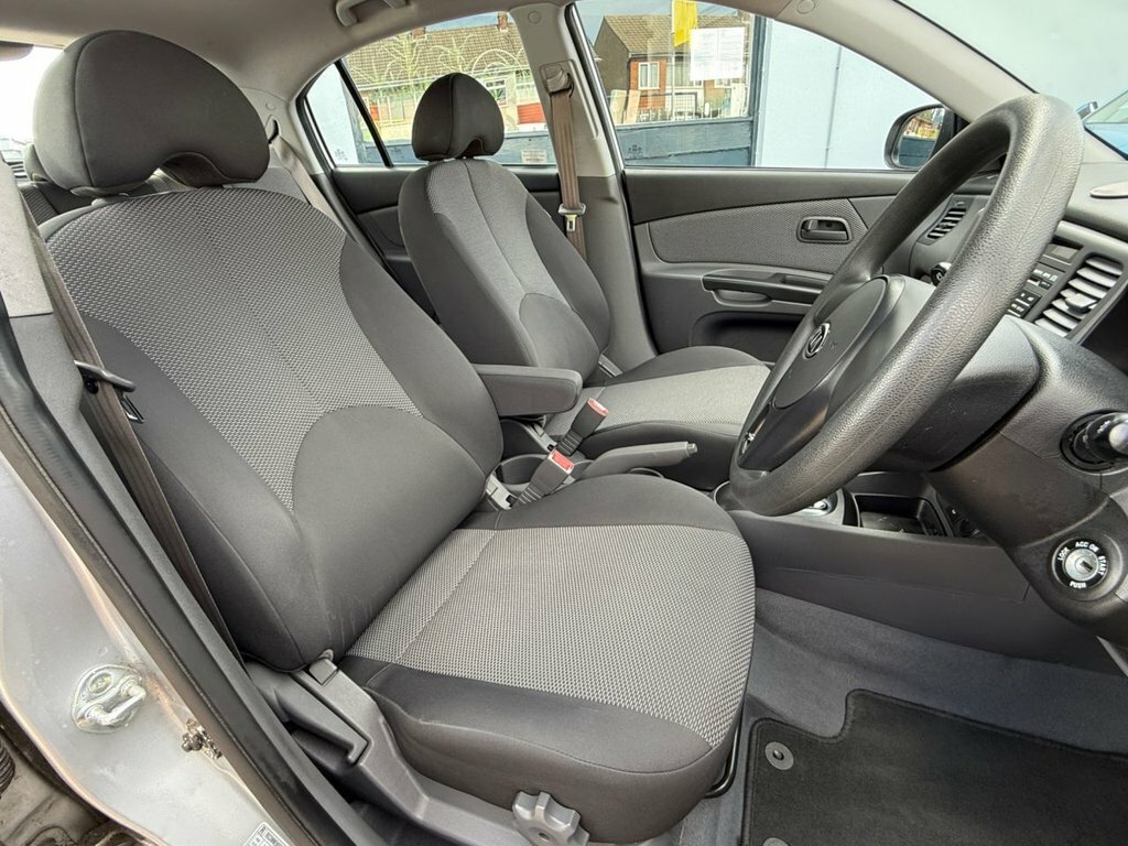 Kia RIO Hatchback 1.4 2 Ipd 201111 Silver #25