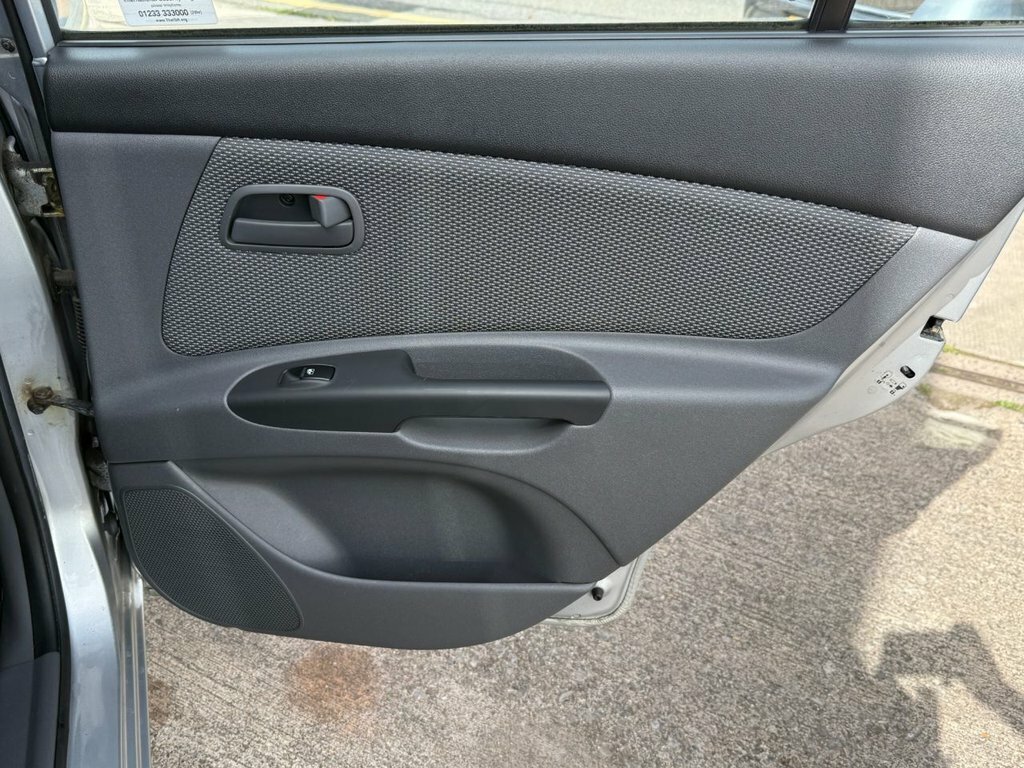 Kia RIO Hatchback 1.4 2 Ipd 201111 Silver #33