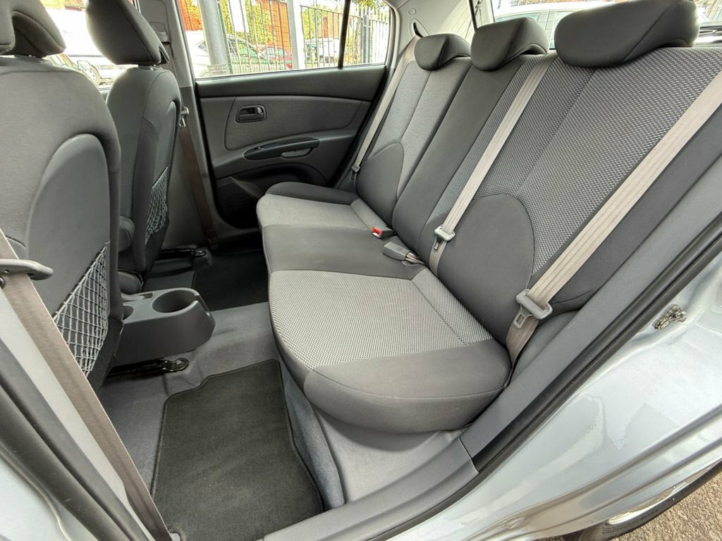 Kia RIO Hatchback 1.4 2 Ipd 201111 Silver #29