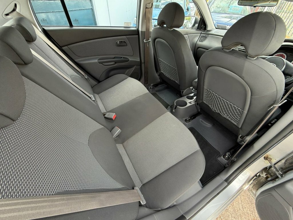 Kia RIO Hatchback 1.4 2 Ipd 201111 Silver #18