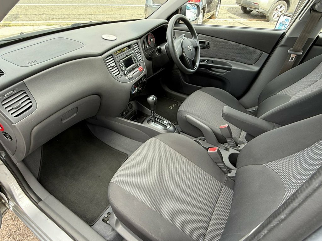 Kia RIO Hatchback 1.4 2 Ipd 201111 Silver #23