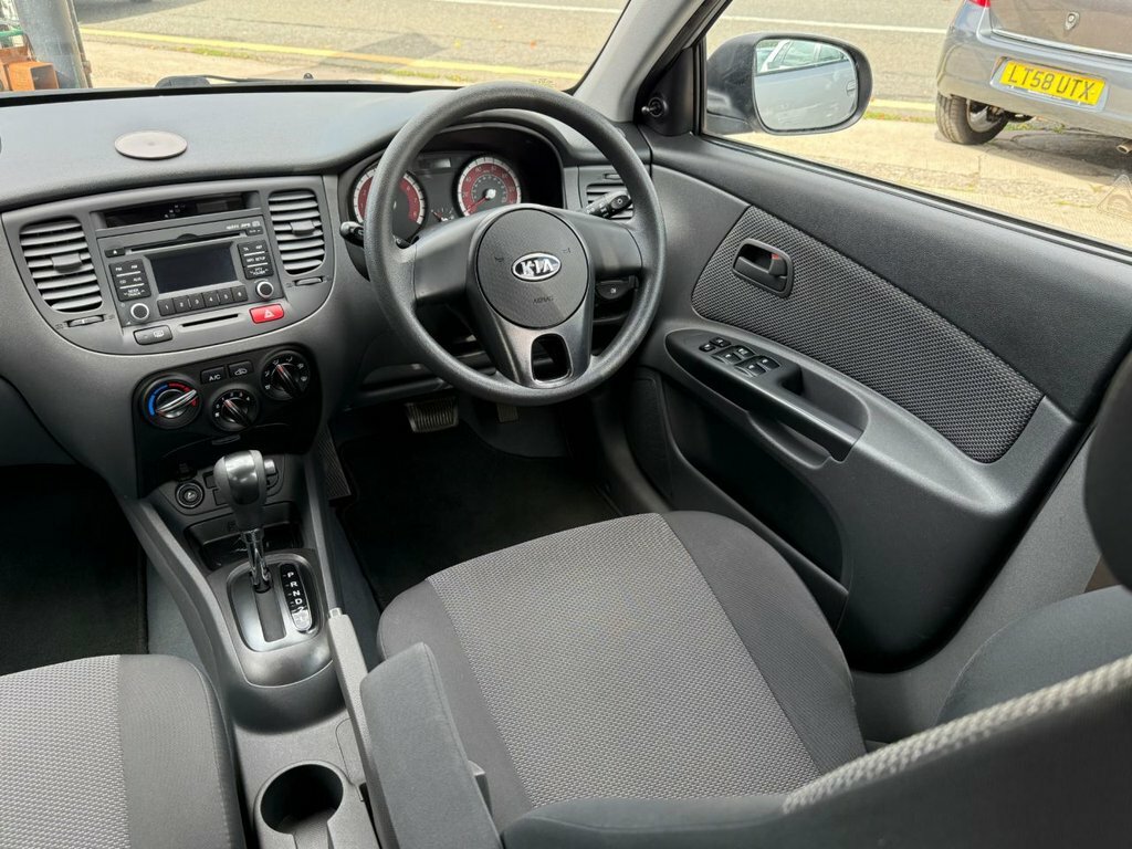 Kia RIO Hatchback 1.4 2 Ipd 201111 Silver #16