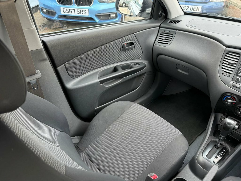 Kia RIO Hatchback 1.4 2 Ipd 201111 Silver #15