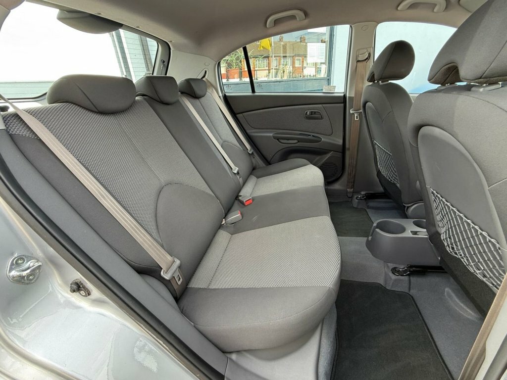 Kia RIO Hatchback 1.4 2 Ipd 201111 Silver #27