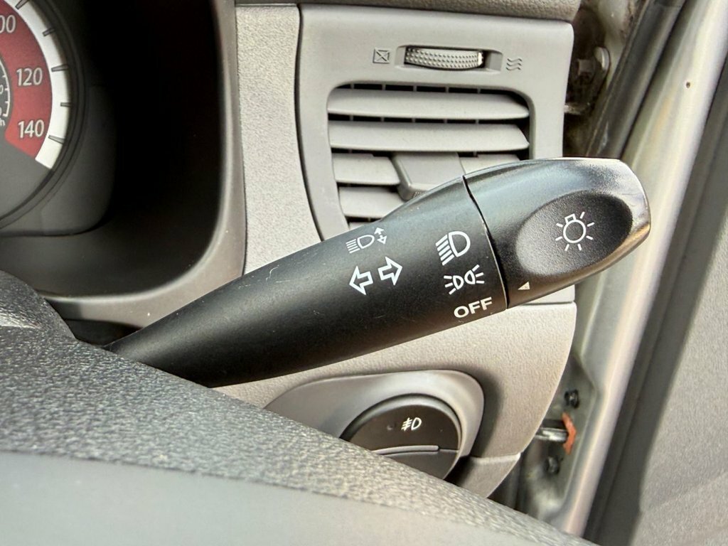Kia RIO Hatchback 1.4 2 Ipd 201111 Silver #36