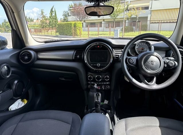 Mini Hatch 2019 1.5 Cooper Classic Hatchback Stept FY69LYO Silver #3
