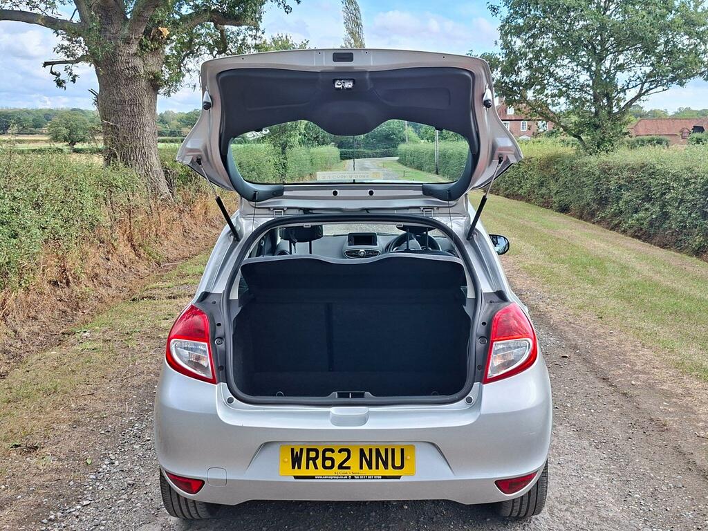 Renault Clio 1.2 Dynamique Tomtom Euro 5 Silver #4