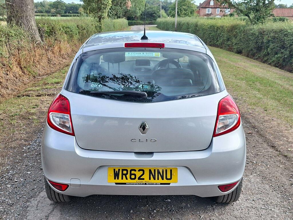 Renault Clio 1.2 Dynamique Tomtom Euro 5 Silver #2