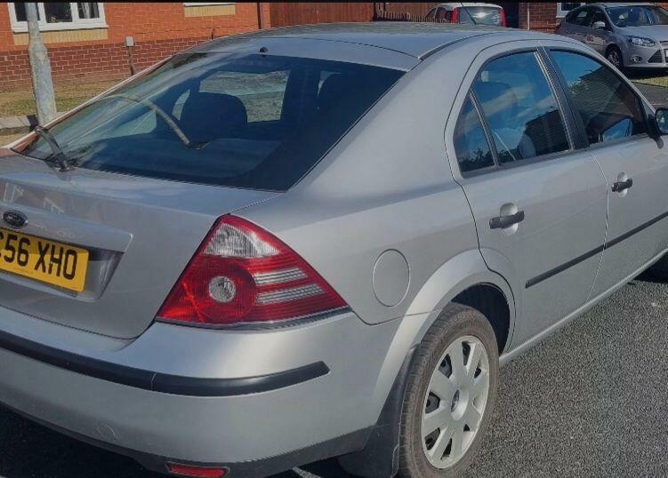 Ford Mondeo LX Silver #3